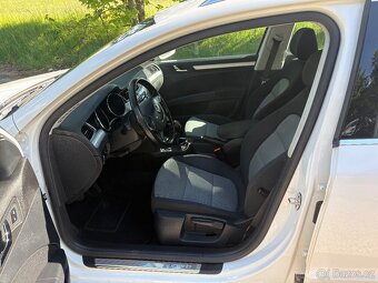 ŠKODA SUPERB 2 COMBI 2.0TDI XENONY TOP STAV - 9