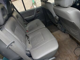 Mitsubishi Pajero - 9