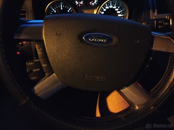 Prodám SUV Ford kuga 2.0 TDCI 100KW nováSTK 6/2027nové turbo - 9