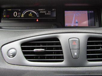 Renault Grand Scénic III 1,5 dCi 81 kW/110k 7 míst, tažné - 9