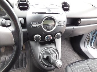 Prodám Mazda 2 ,1.4i,63kw 2.maj - 9