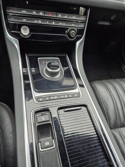 Jaguar XF 25D 2.0 2018 - 9