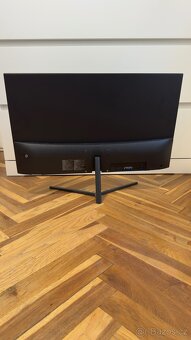 Hal3000, monitor Thomson M24FE52201 - 9