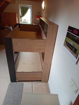 Dvoupatrová postel Leo v trendy odstínech - 9