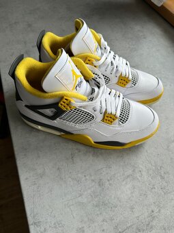 Jordan 4 retro vivid sulfur - 9