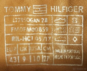 Prodám modré kotníkové pánské boty Tommy Hilfiger v. 43 - 9
