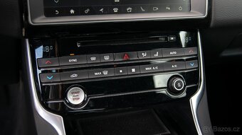 Jaguar XE, 25T R-Sport 2,0/184kW ČR - 9