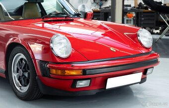 Porsche 911 3.2 Carrera z roku 1987 - 9