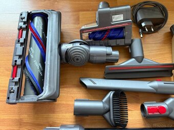 Dyson V15 Detect Total Clean, v záruce - 9