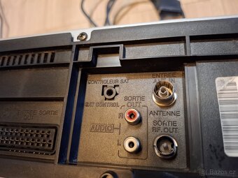 VHS videopřehrávač JVC HR-J681 - 9