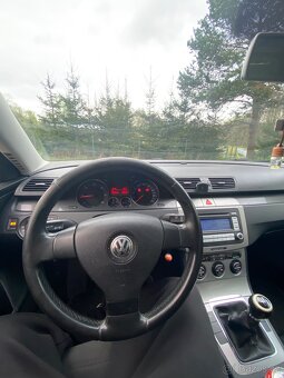 Volkswagen Passat - 9