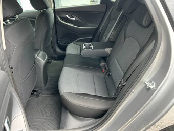 Hyundai i30 1.5T-Gdi 117kW MildHyb Smart - 9
