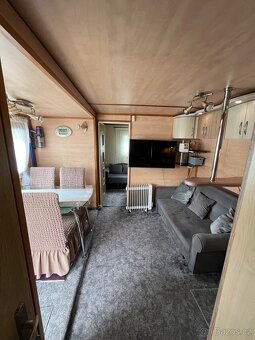 Obytná maringotka s výsunem - 9