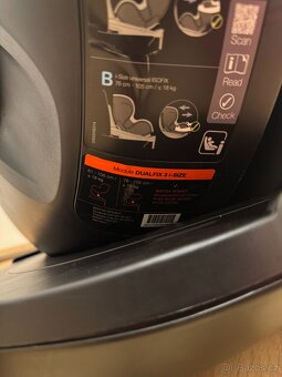 Autosedačka Britax Römer Dualfix 3 i-size Bundle flex iSense - 9