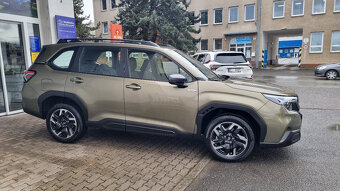 Subaru Forester 2.0i CVT Active NOVÝ Model 2015 - oficial ČR - 9