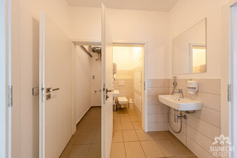 Pronájem komerčních prostor, 61 m², Uherské Hradiště - Šestk - 9