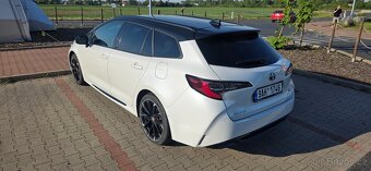 Toyota Corolla GR Sport Dynamic 2.0 2022 hybrid - 9