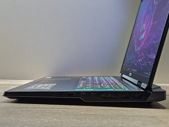 18"_2K_MSI VECTOR A18HX_R9-9955HX_32GB_2TB_RTX 5070 Ti 12GB - 9