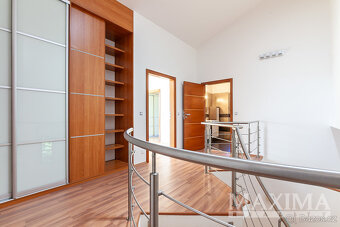 Dům 5+kk o ploše 232 m2 - Klecany, Klecany - 9