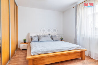 Prodej rodinného domu, 5+1 a 1+kk, 300 m², Pištín - 9