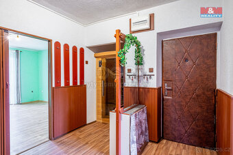 Prodej bytu 3+1 s garáží a pozemkem, 91 m², Svéradice - 9