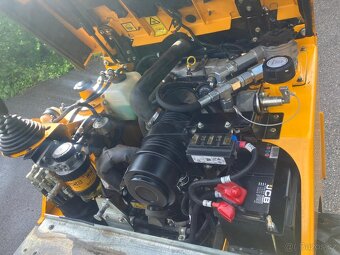 Kolový mini dumper JCB 1T - 2S5 - 9