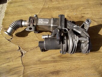 Renault Scénic , Mégane různé díly na motor. - 9