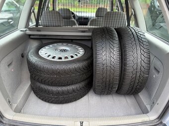 VW GOLF IV COMBI 2,0i 85kW,KLIMA,NOVÁ STK,TAŽNÉ,SK - 9