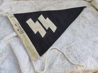 Německá vlaječka/praporek SS Berlin,24 x 41 cm - 9