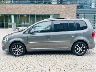 Volkswagen Touran 2.0TDI MANUÁL KAMERA VÝHŘEV TAŽNÉ HIGHLINE - 9