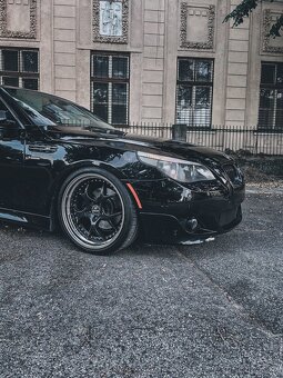 BMW E60 525i - M5 LOOK - 9