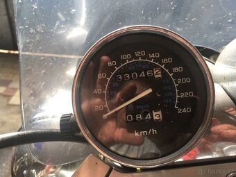 Honda VF 750 Magna - 9