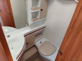 Karavan Hobby 460 LU De Luxe, r.v. 2009 - 9