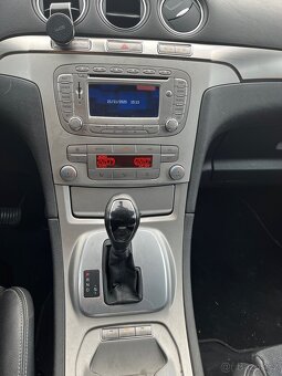 Ford S-Max - 9