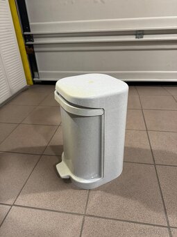 Retro nášlapný koš 25 l – bílý - 9