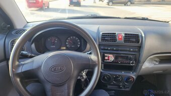 Kia Picanto - 9