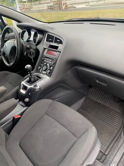 Peugeot 5008 - 9