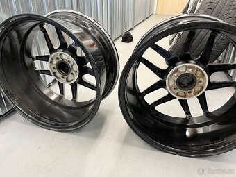 Japan Racing JR25 R18 5x100 Hyper Black - 9