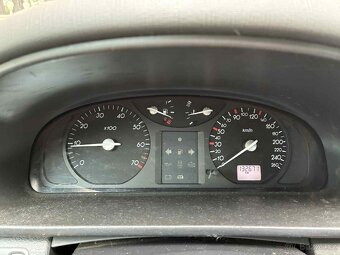 Renault Laguna 2 1.6i 79kw - 9