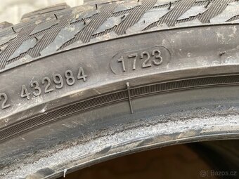 Zimní sada pneu NOKIAN 245/40/19 a 275/35/19 - 9
