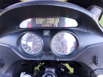 HONDA Varadero XL1000 - 9