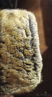 dámský krátký kožich rezavé barvy - 9