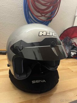 Moto přilby helmy - 9