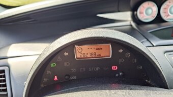 Citroën C8 2,0 100 kw HDI 16V,  7 míst + kola - 9