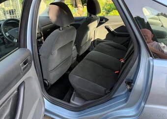 Ford Focus 1,6i Ghia Tažné Klima benzín - 9