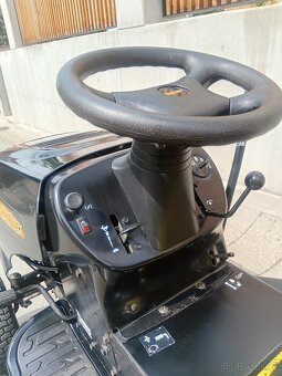 Prodám zahradní traktor Partner 14.5Hp Hydro - 9
