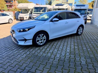 Kia Ceed 1,5 118 kw Automat ZÁRUKA - 9