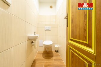 Prodej bytu 4+1, 124 m², Karlovy Vary, ul. Varšavská - 9