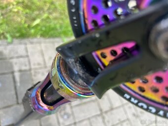 switchblade freestyle koloběžka oilslick black - 9