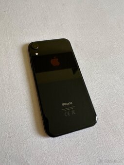 Apple iPhone Xr 128GB Černý - 9